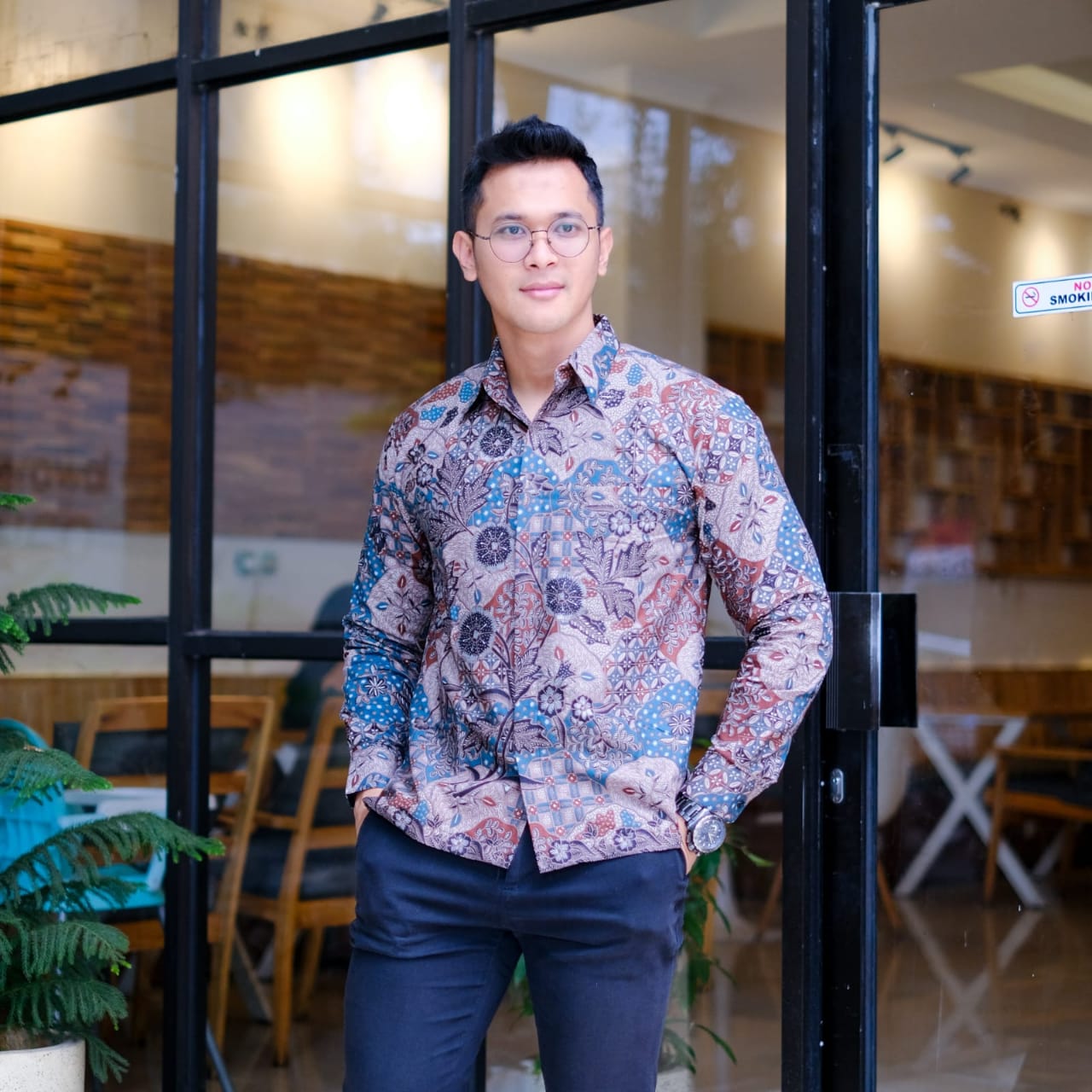 cover-BUNGA KAWUNG MEWAH Kemeja Batik Pria Solo Lengan Panjang Lapis Furing BY BATIKSOLOAMANAH-1