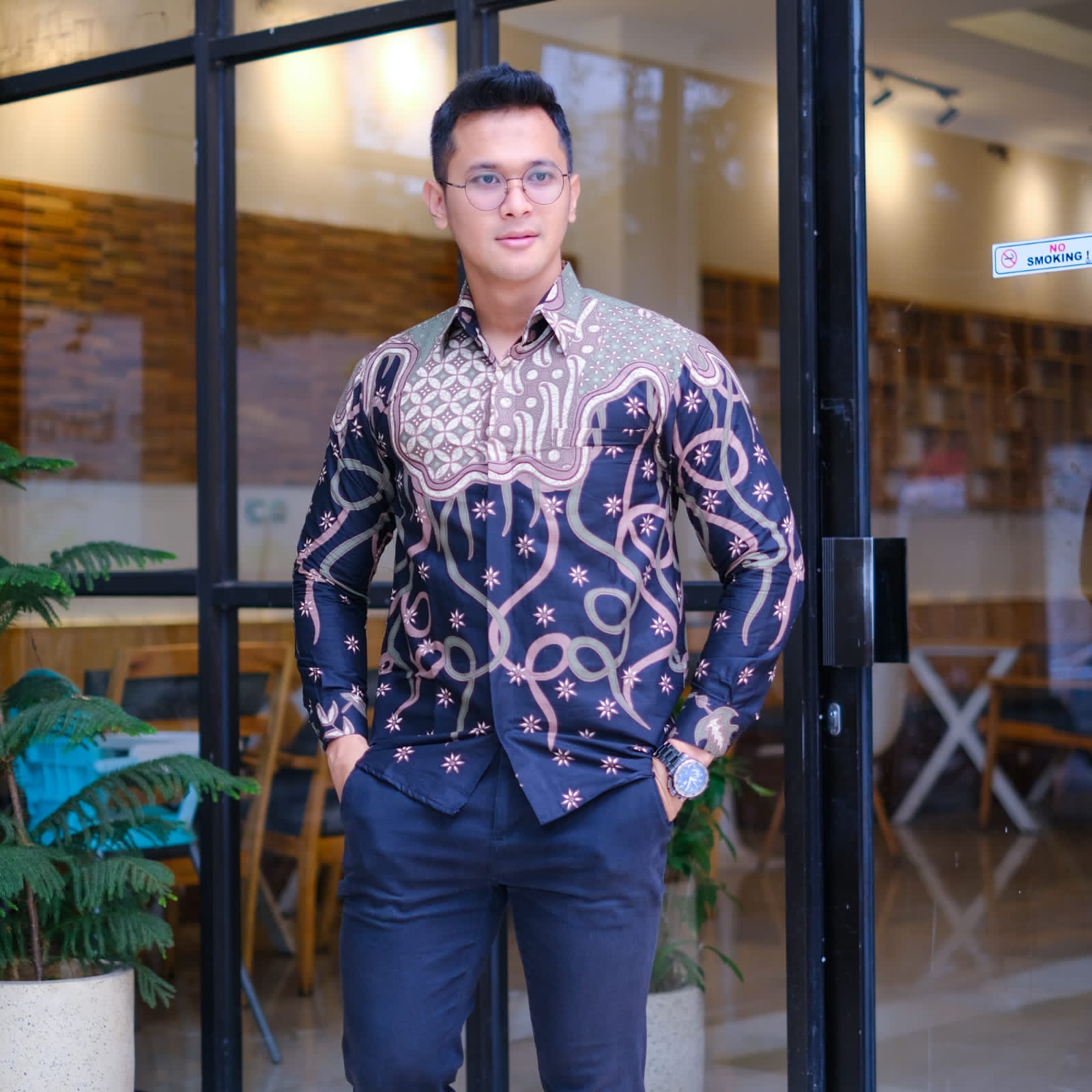 cover-KAWUNG PARANG GANTUNG SAGE Kemeja Batik Pria Solo Lengan Panjang Lapis Furing BY BATIKSOLOAMANAH-1