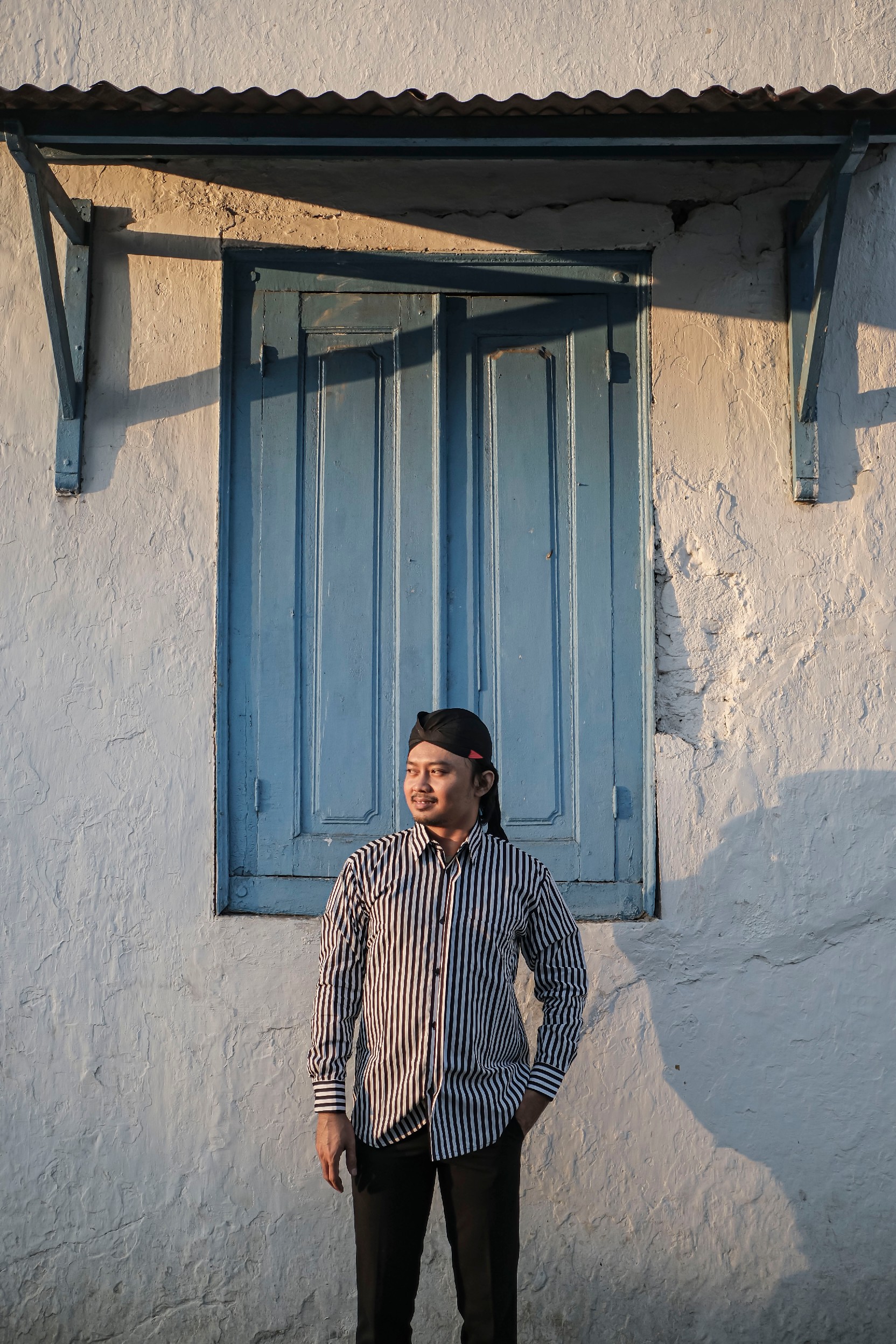 img-LURIK PUTIH Kemeja Batik Pria Solo Lengan Panjang Lapis Furing BY Mbahblangkonsolo-3