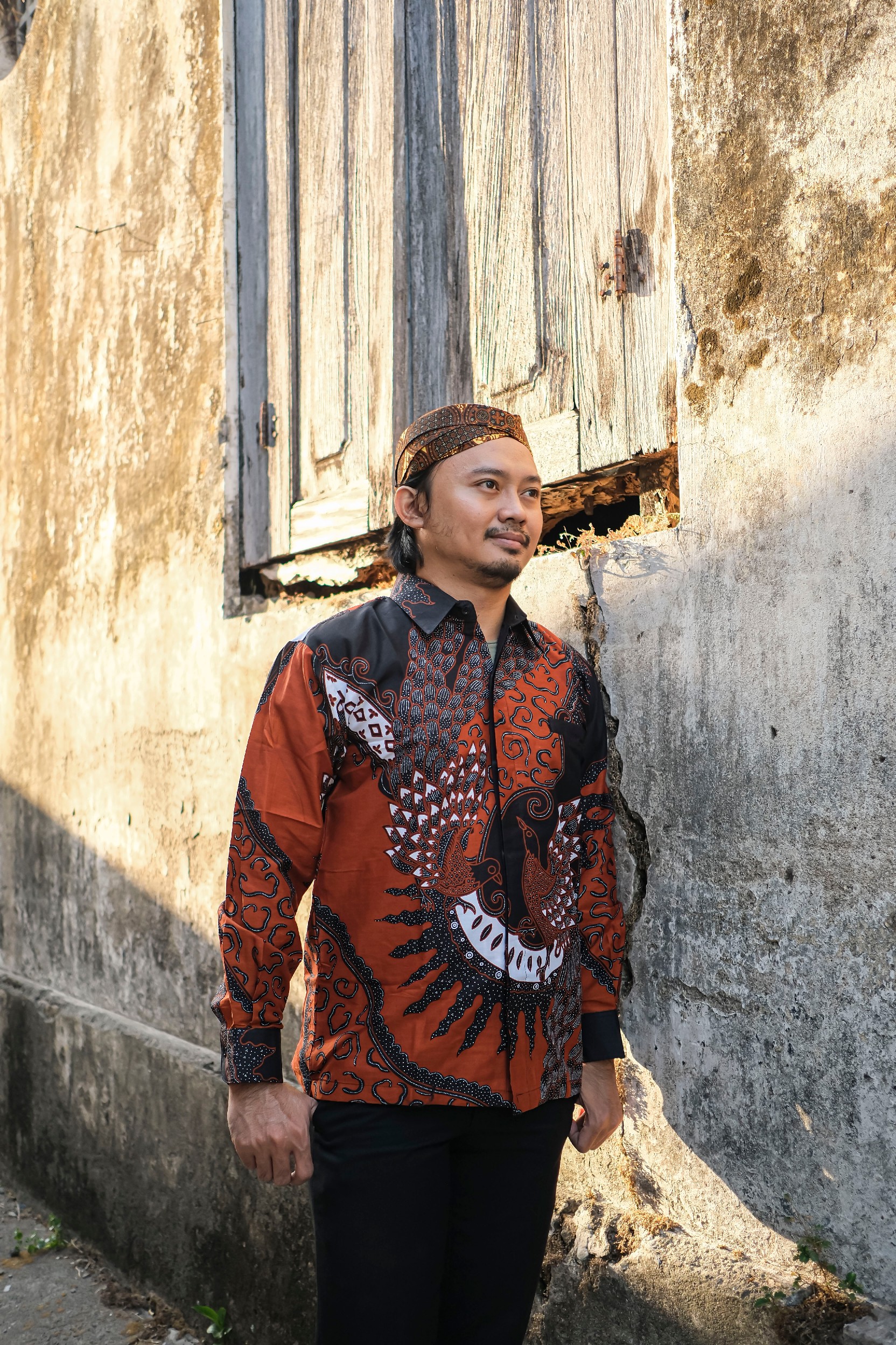 cover-KATRESNAN ORANGE Kemeja Batik Pria Solo Lengan Panjang Lapis Furing BY Mbahblangkonsolo-1