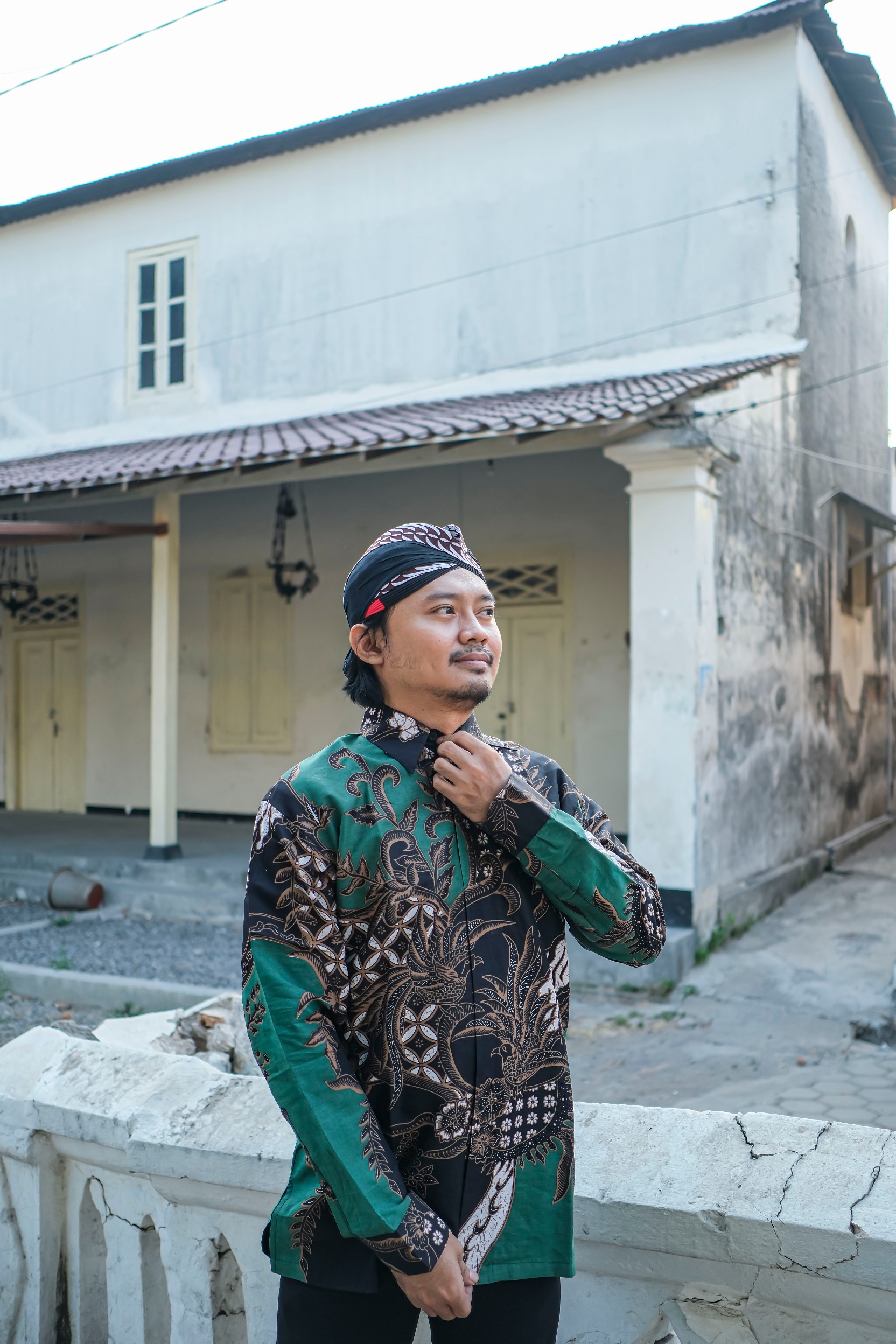 img-AJI IJO Kemeja Batik Pria Solo Lengan Panjang Lapis Furing BY Mbahblangkonsolo-3