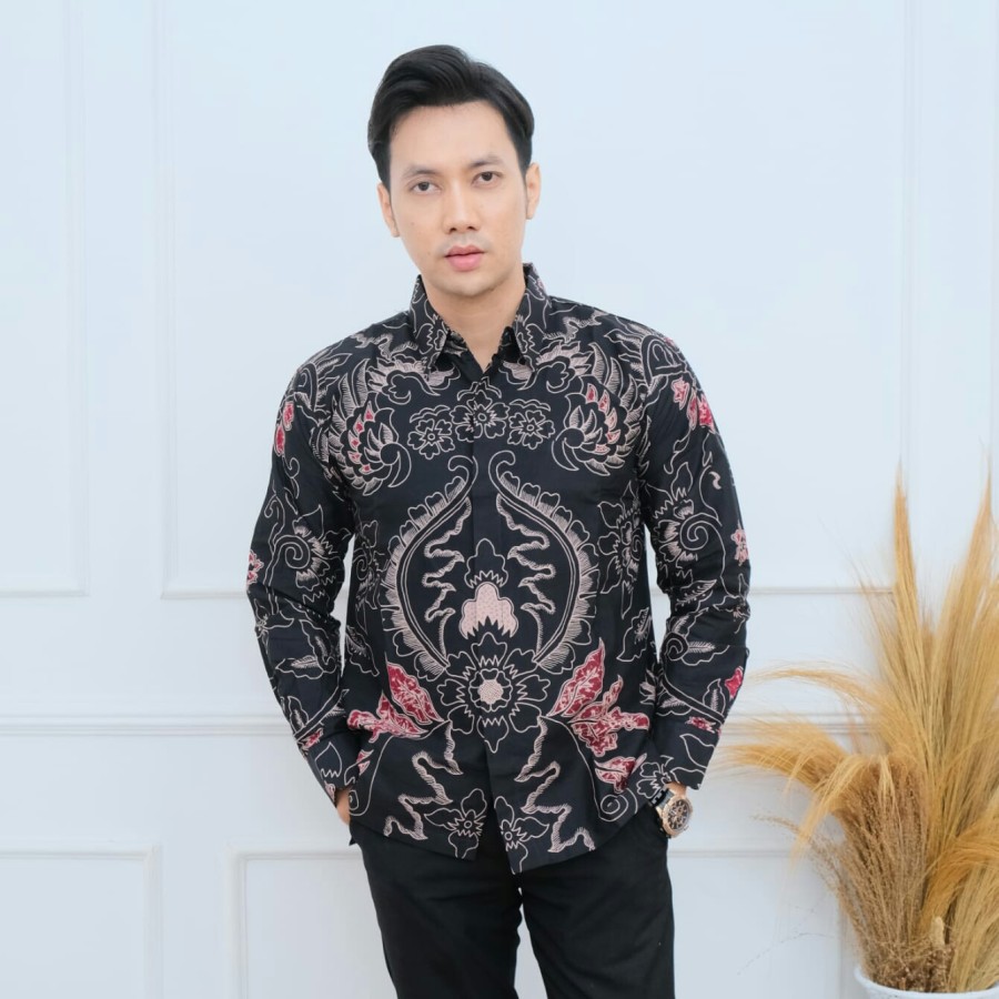 cover-Kemeja Batik Pria Motif GESANG Hitam Bahan Katun Full Furing BY BATIKSOLOAMANAH-1