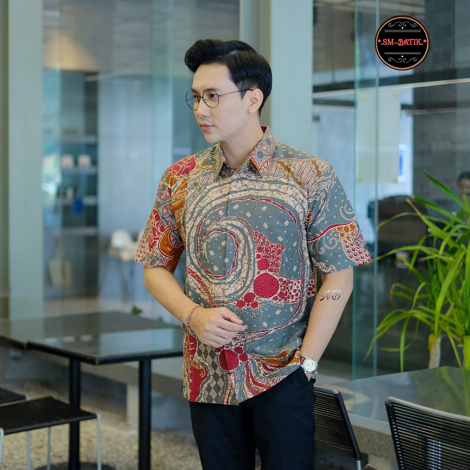 cover-HARUMI ABU Kemeja Batik Pria Solo Lengan Pendek Lapis Furing BY SM-1