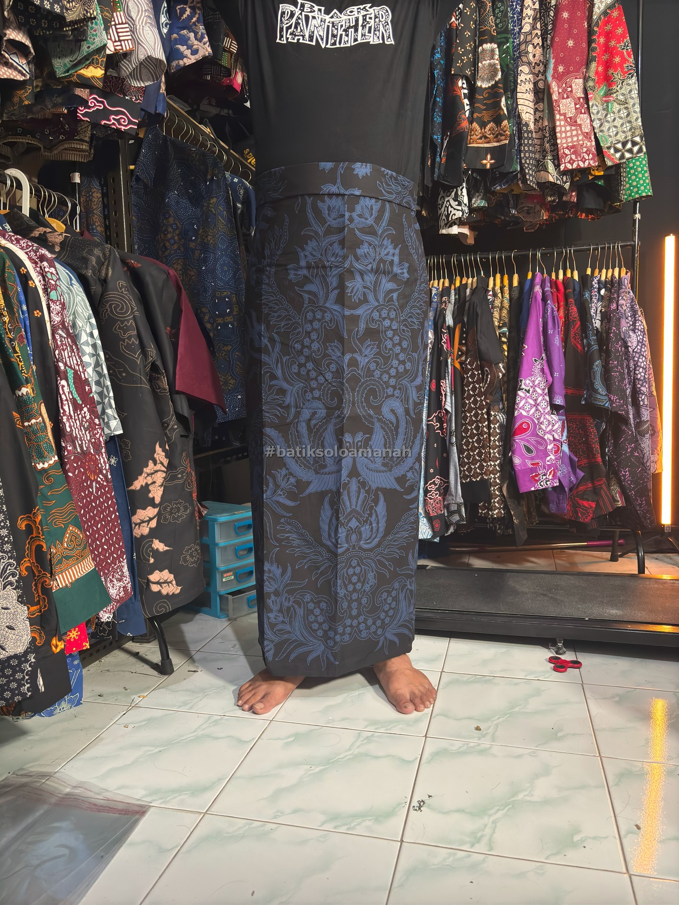 cover-SARUNG BATIK SOLO GURDO LAWASAN KATUN HALUS PREMIUM MODERN BY BATIKSOLOAMANAH-1