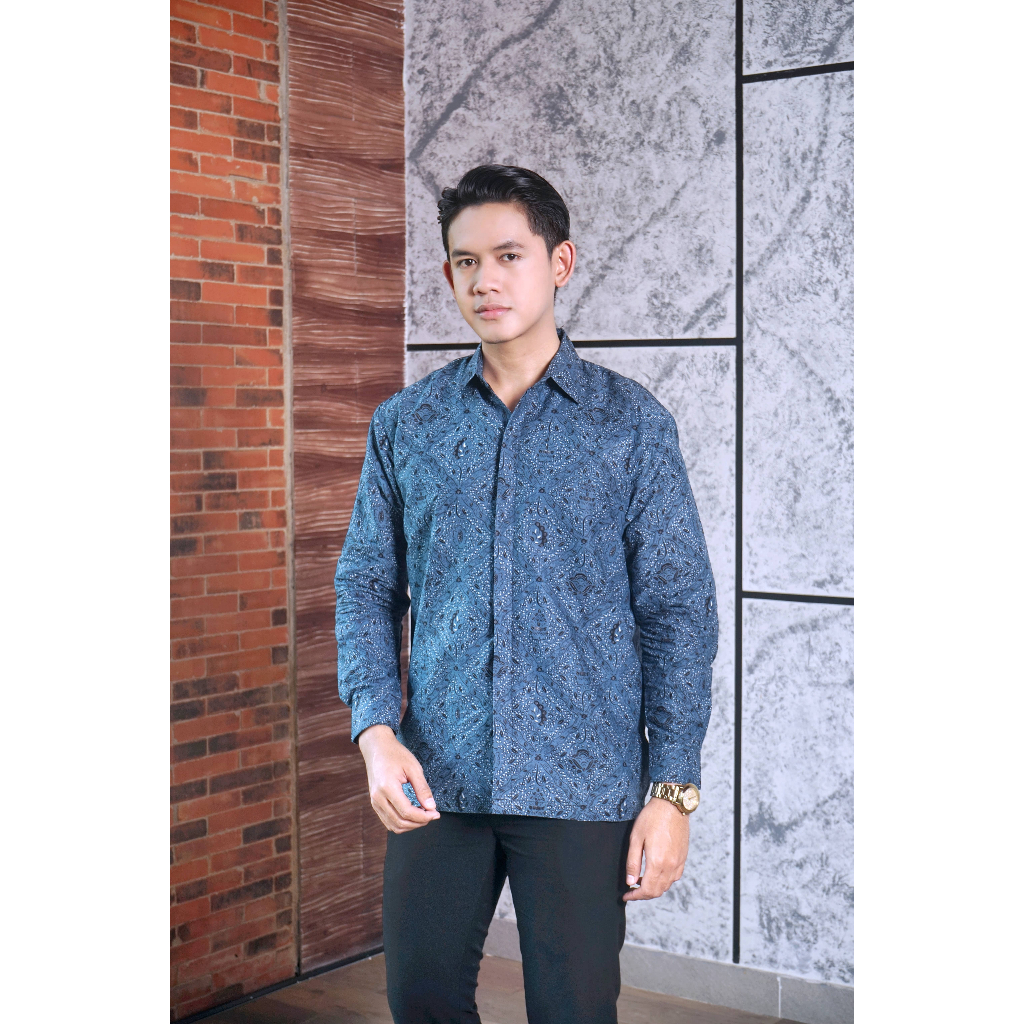 img-SIDOMUKTI BIRU Kemeja Batik Pria Solo Lengan Panjang Lapis Furing By BATIKSOLOAMANAH-4