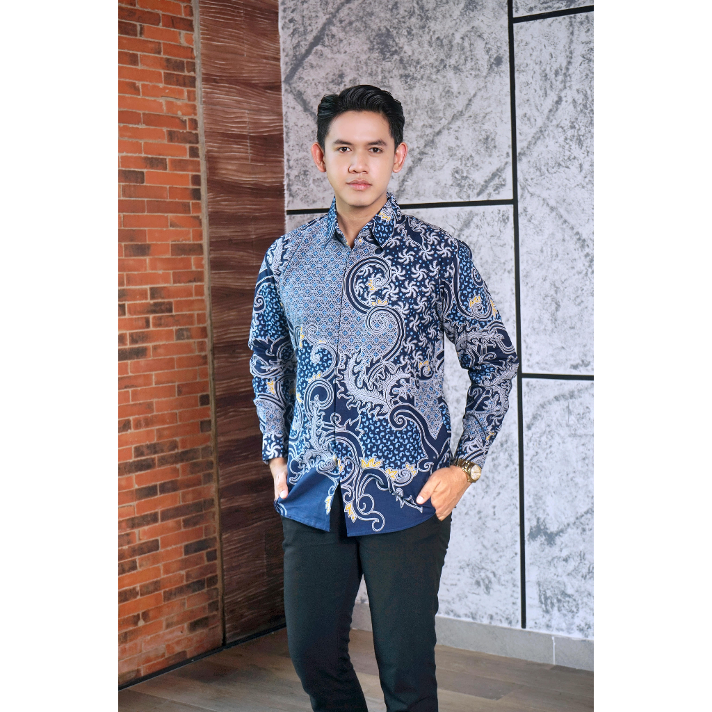img-GEMILANG BIRU Kemeja Batik Pria Solo Lengan Panjang Lapis Furing By BATIKSOLOAMANAH-4