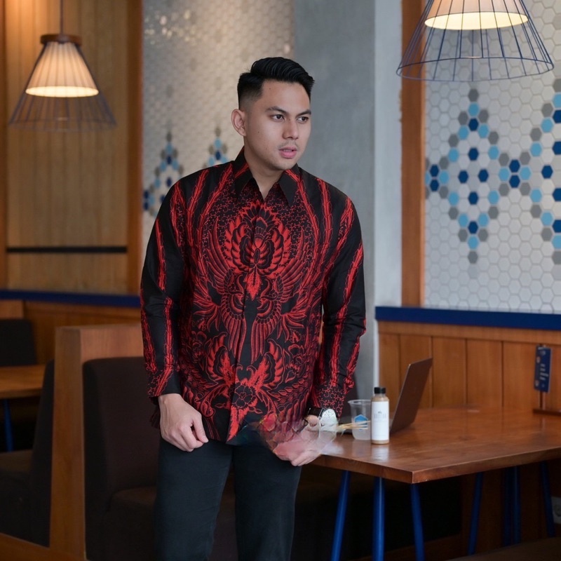 cover-GUMILAR Kemeja Batik Pria Solo Lengan Panjang Lapis Furing By BATIKSOLOAMANAH-1