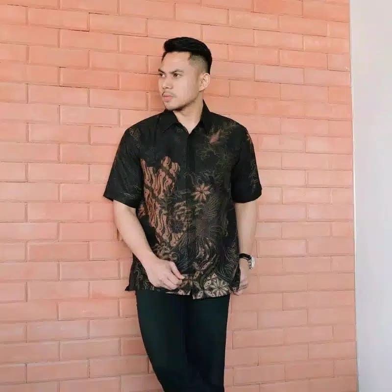 cover-KANURAGAN COKLAT Kemeja Batik Pria Solo Lengan Pendek Lapis Furing By BATIKSOLOAMANAH-1