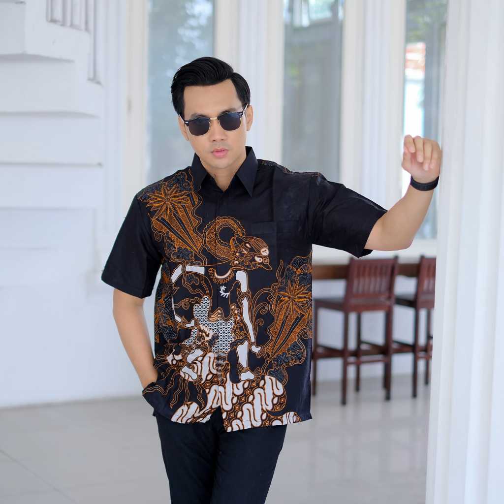 img-WAYANG SOGAN Kemeja Batik Pria Solo Lengan Pendek Lapis Furing By BATIKSOLOAMANAH-2