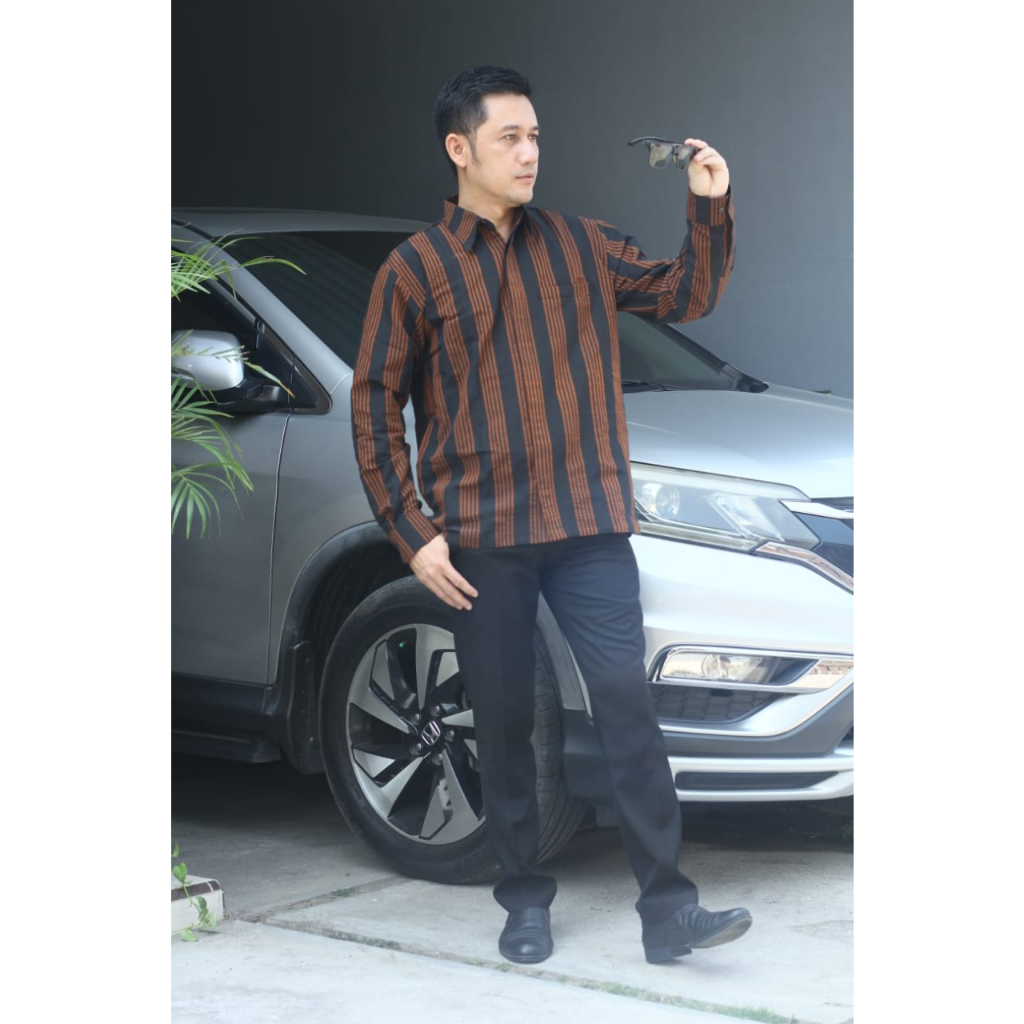 cover-LURIK COKLAT Kemeja Batik Pria Solo Lengan Panjang Lapis Furing By BATIKSOLOAMANAH-1