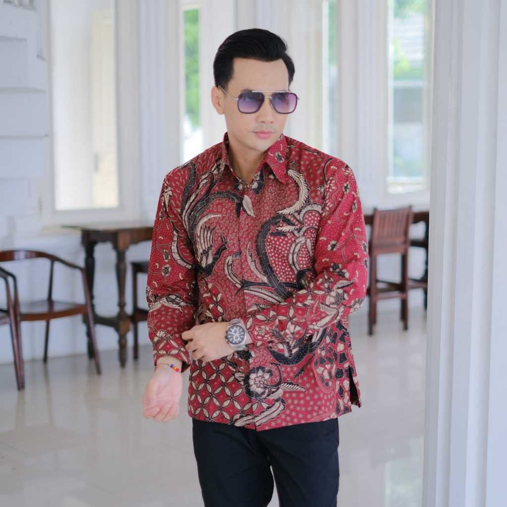 cover-MERAK TAMBAL MERAH Kemeja Batik Pria Solo Lengan Panjang Lapis Furing By BATIKSOLOAMANAH-1