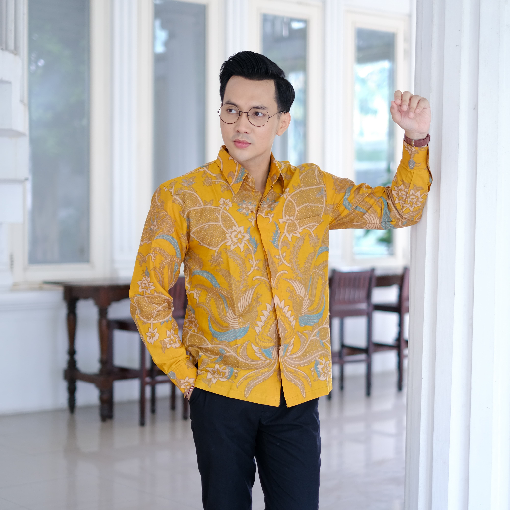 cover-GURDO MAWAR KUNING Kemeja Batik Pria Solo Lengan Panjang Lapis Furing By BATIKSOLOAMANAH-1