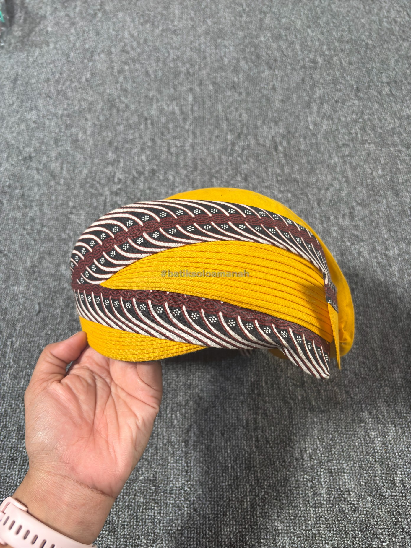 img-BLANGKON SOLO PERBAWAN KUNING PREMIUM DEWASA-2