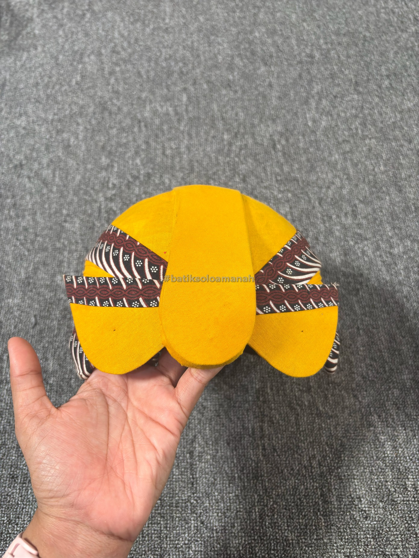 img-BLANGKON SOLO PERBAWAN KUNING PREMIUM DEWASA-3