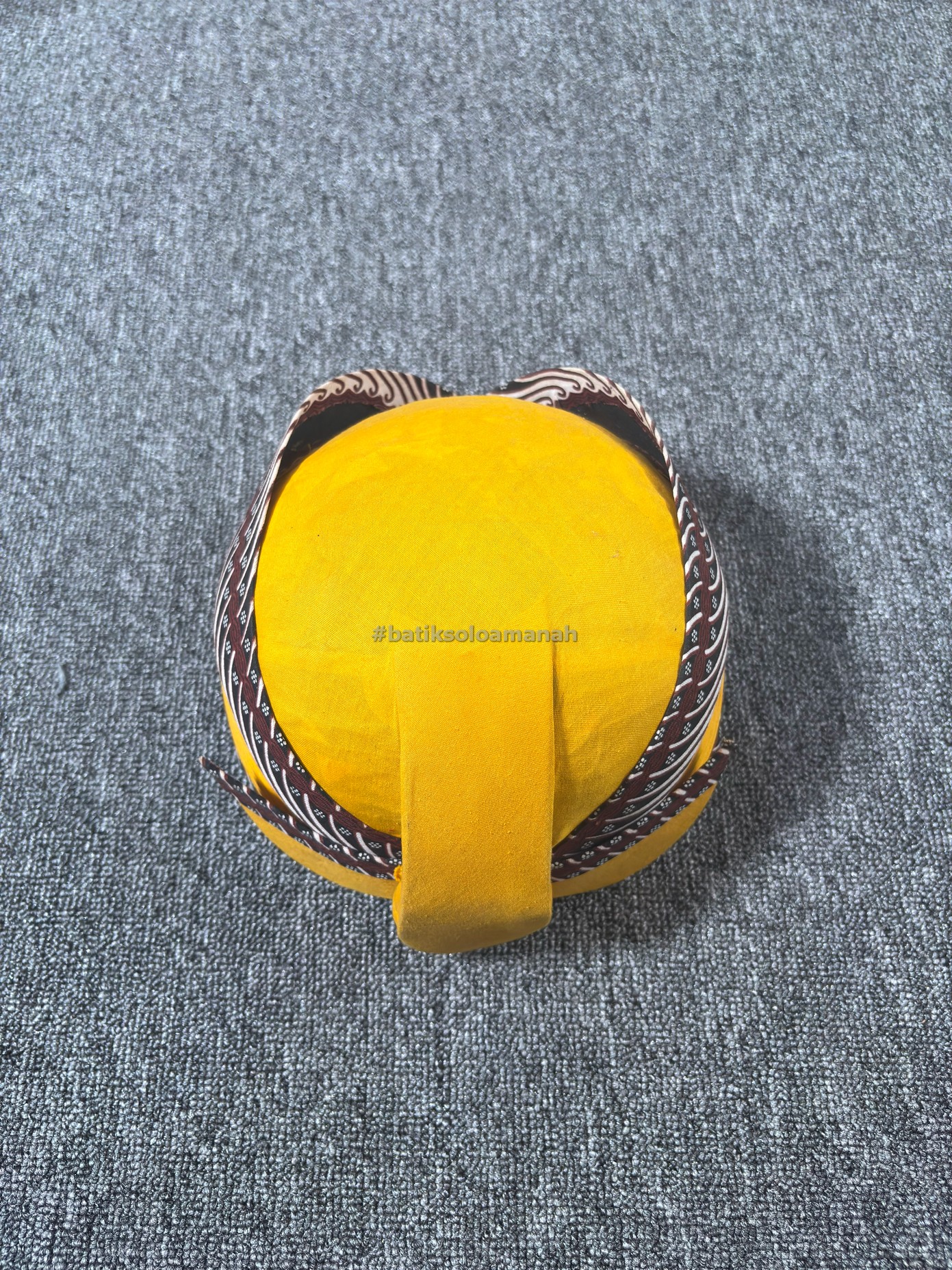 img-BLANGKON SOLO PERBAWAN KUNING PREMIUM DEWASA-4