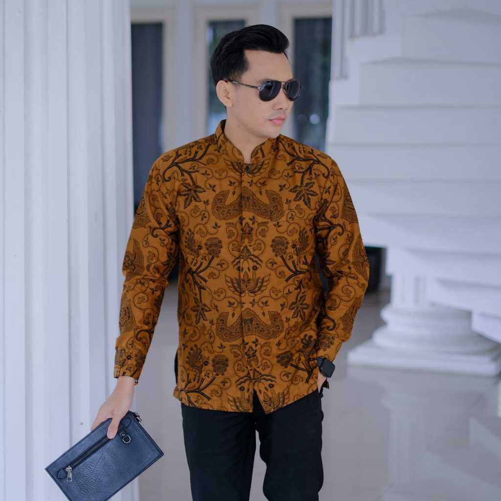 cover-KOKO WAHYU TUMURUN COKLAT Kemeja Batik Pria Solo Lengan Panjang Lapis Furing By BATIKSOLOAMANAH-1
