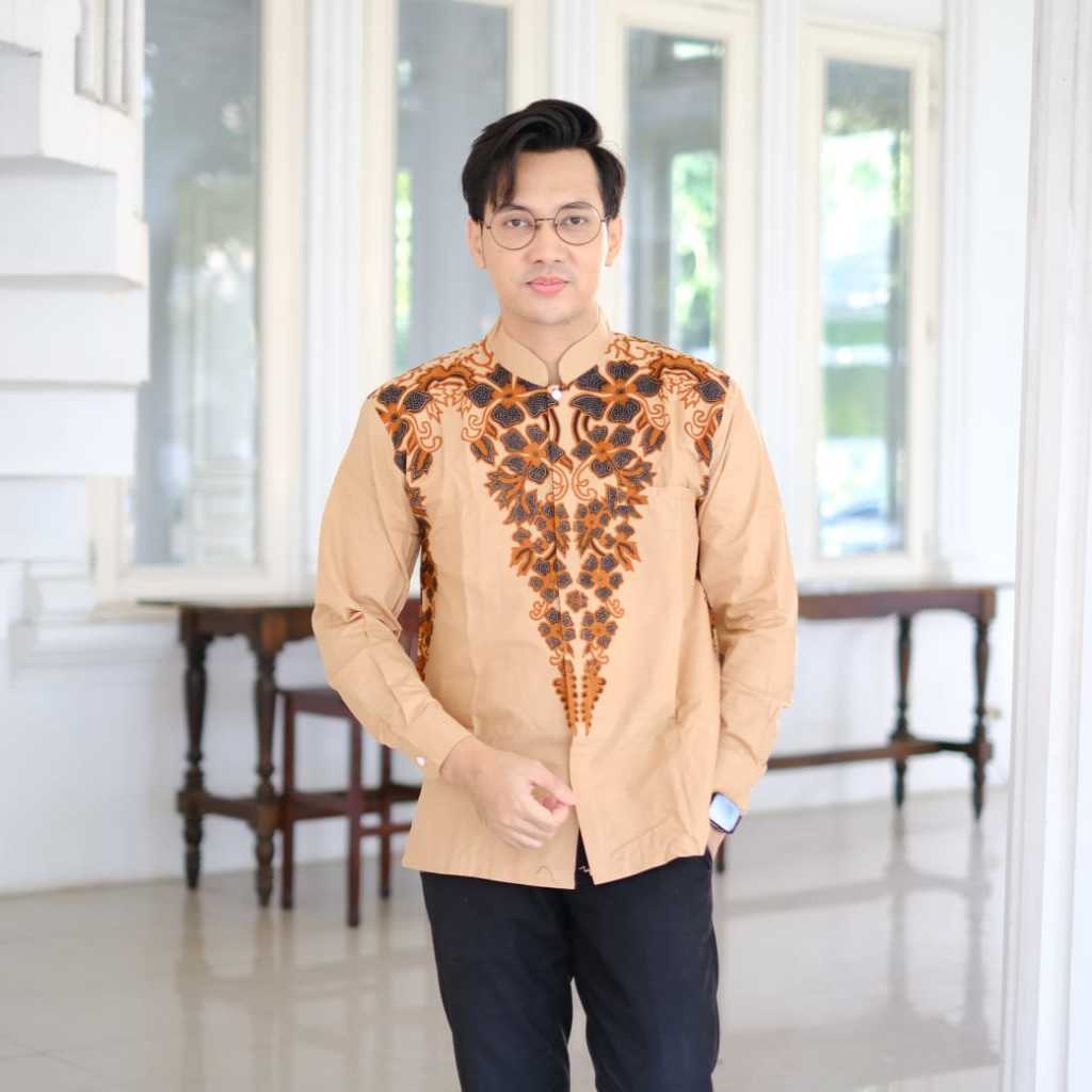 cover-KOKO KEMBANG GUGUR Kemeja Batik Pria Solo Lengan Panjang Lapis Furing By BATIKSOLOAMANAH-1