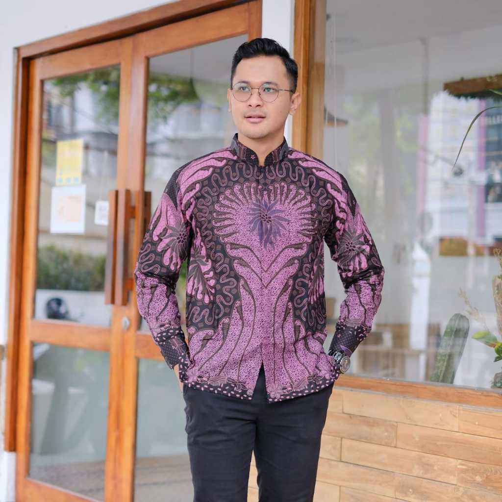 cover-KOKO GITARJA UNGU Kemeja Batik Pria Solo Lengan Panjang Lapis Furing By BATIKSOLOAMANAH-1