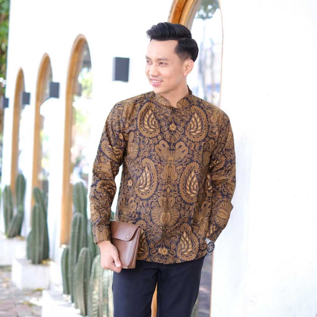 cover-KOKO SRIKATON Kemeja Batik Pria Solo Lengan Panjang Lapis Furing By BATIKSOLOAMANAH-1