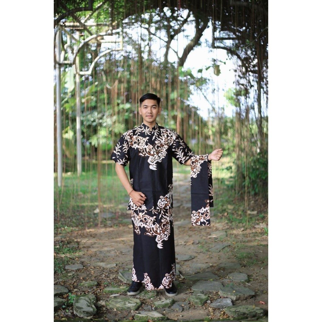 cover-SARUNG BATIK SOLO DAUN EMAS BATIKSOLOAMANAH-1