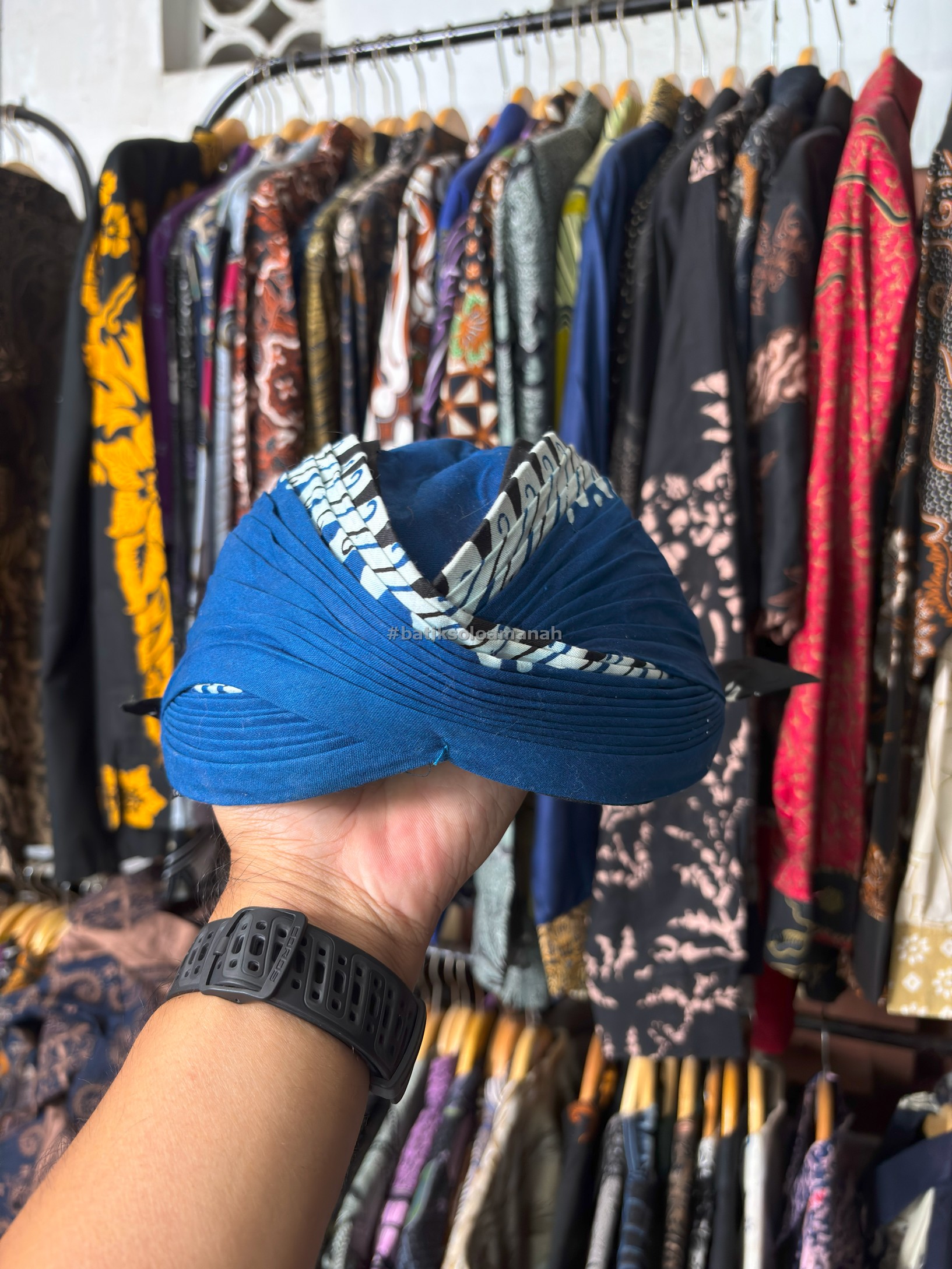 img-BLANGKON JOGJA ALUSAN SAMURAI BIRU BISA DILIPAT-4