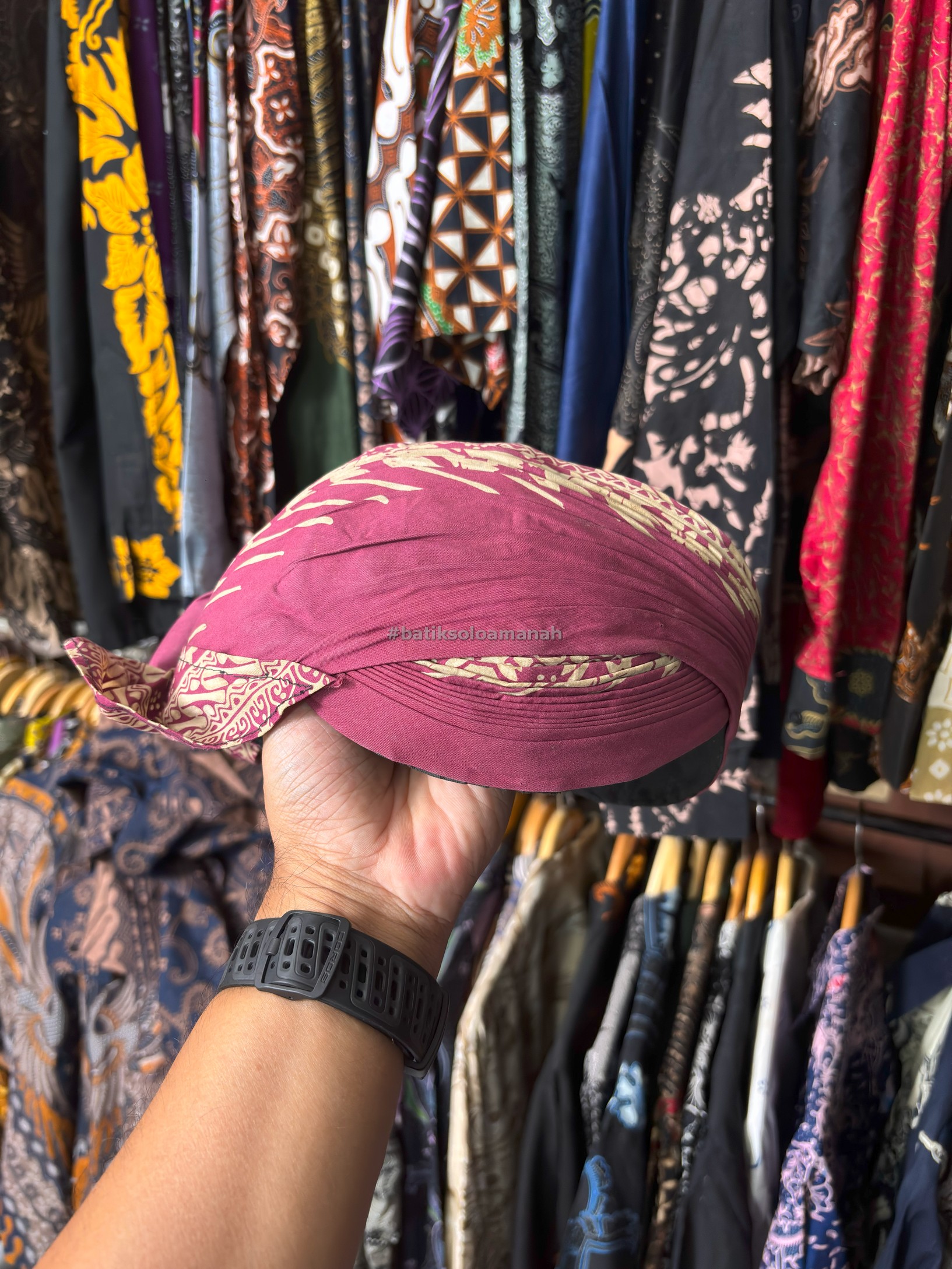 img-BLANGKON JOGJA ALUSAN SAMURAI MERAH JAMBON BISA DILIPAT-4